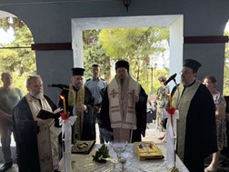 Θυρανοίξια στην ιστορική ανακαινισμένη εκκλησία του Αγίου Γεωργίου Αμπελακίων